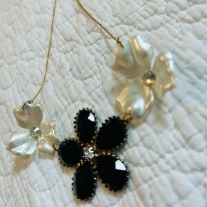 Elegant Black and White Floral Necklace